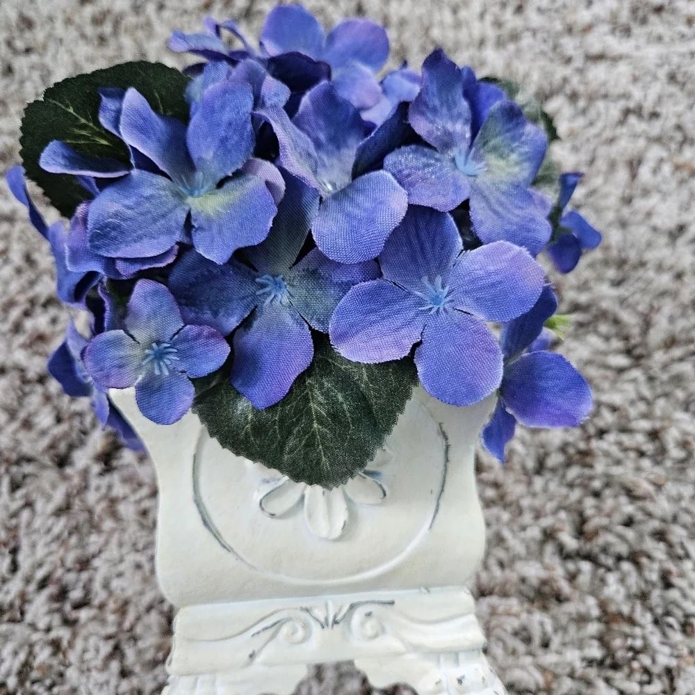 Faux Hydrangea Table Decor